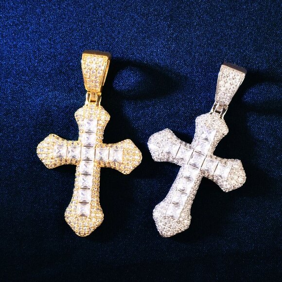 Iced Out Gold & Silver Color Cross Pendant For Men with Rope Chain - Picture 1 of 9